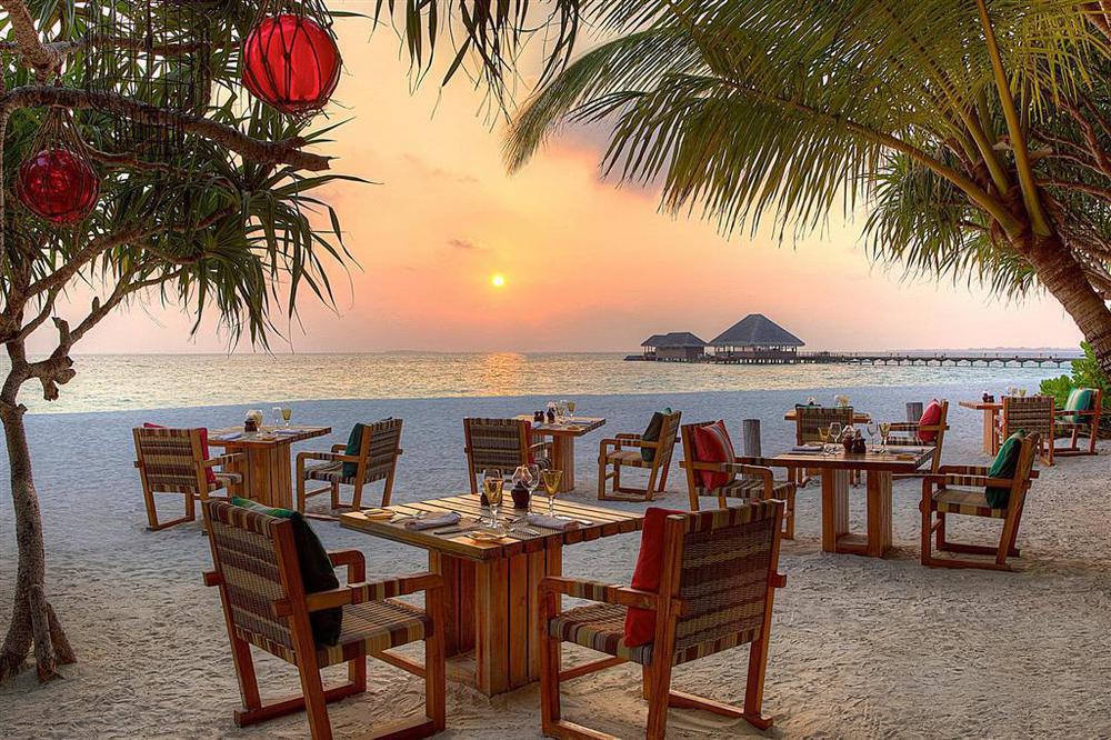 Komandoo Island Resort & Spa (Adults Only) Restaurant photo